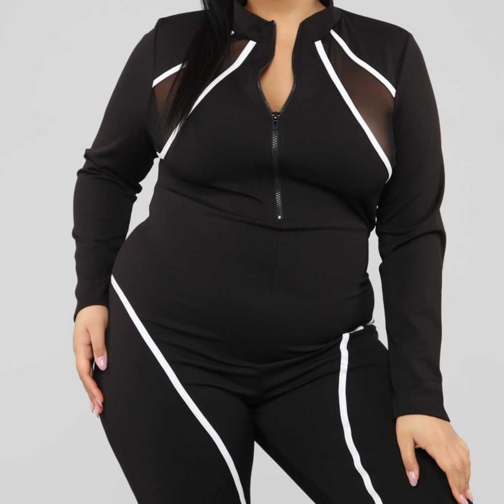 Fashion Nova 2X black jumpsuit never used!